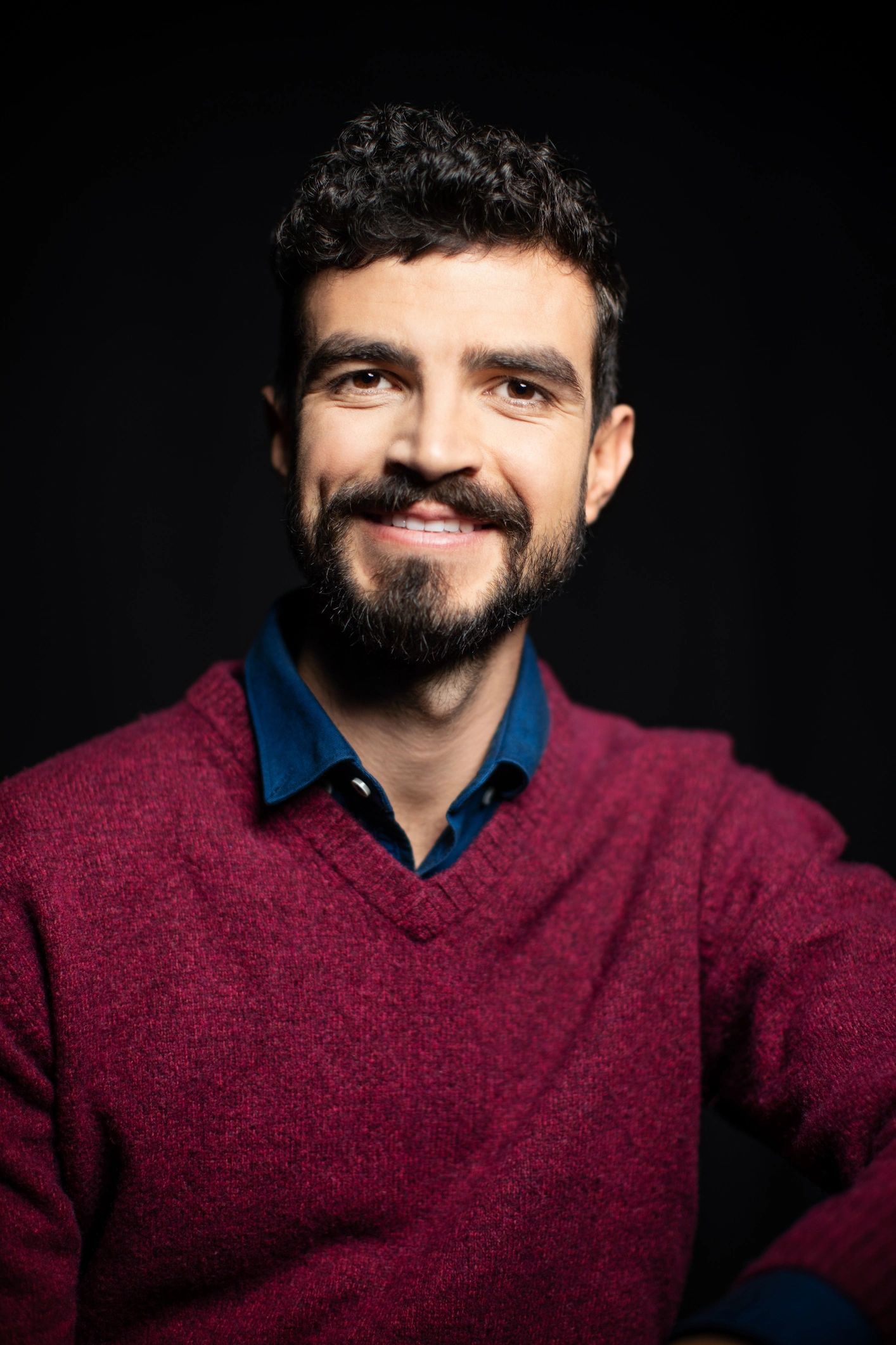 Portrait representing the independent researcher behind RasmurSignal